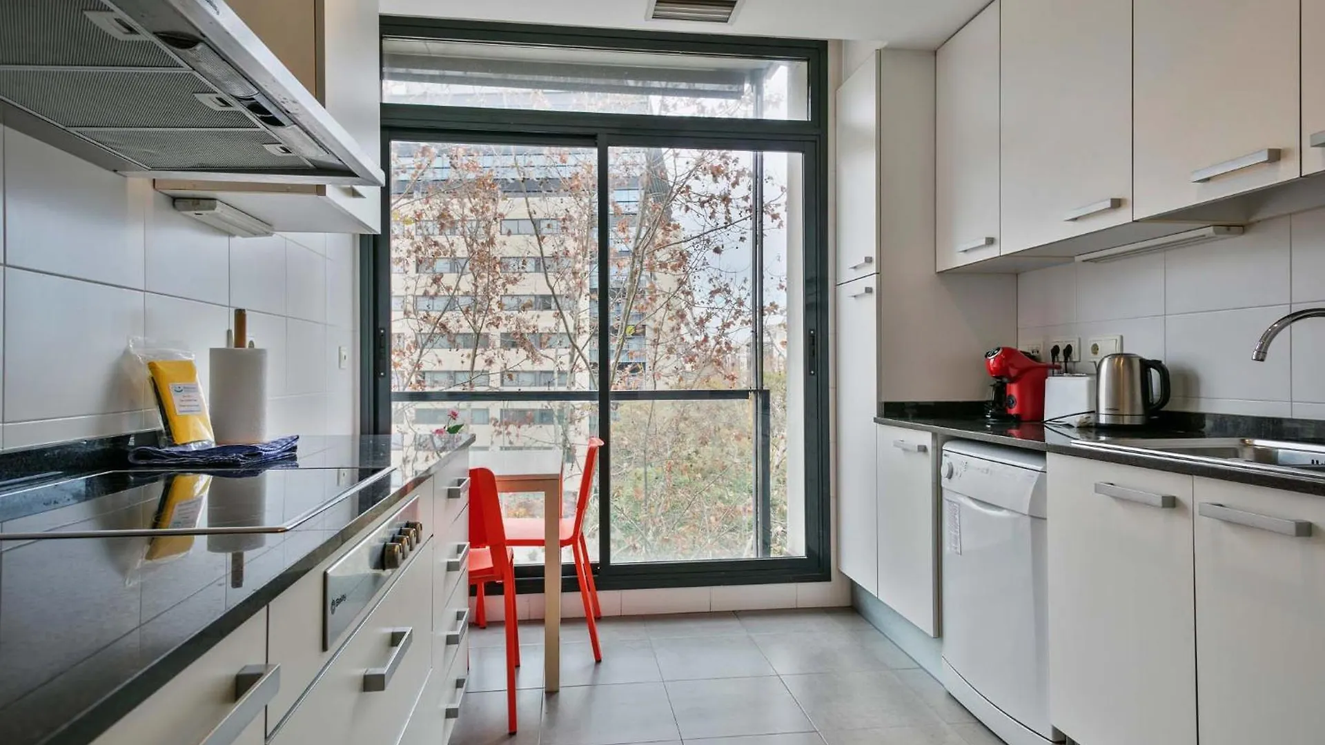 1213 - Ciutadella Nice Apartment Barcellona